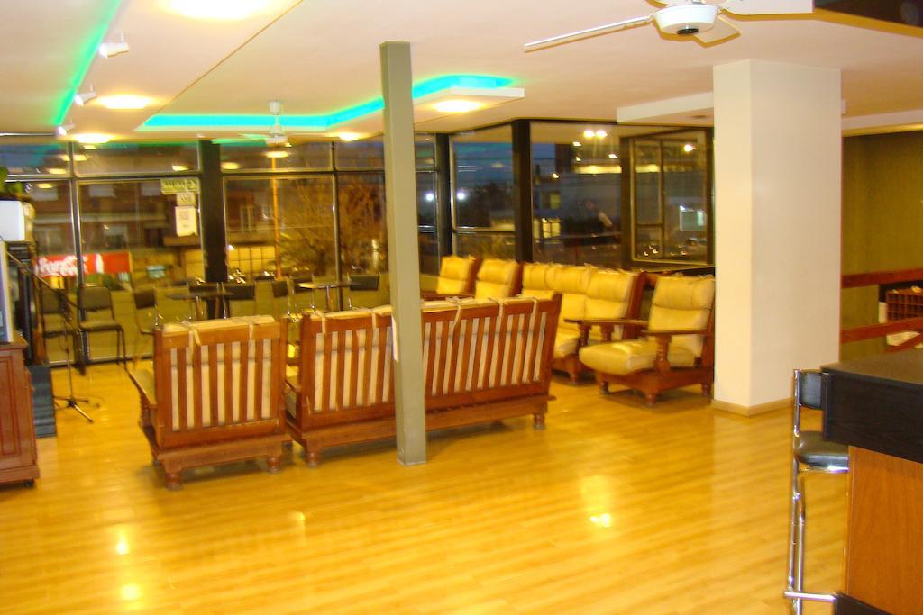 Hotel Temu Villa Carlos Paz Bagian luar foto