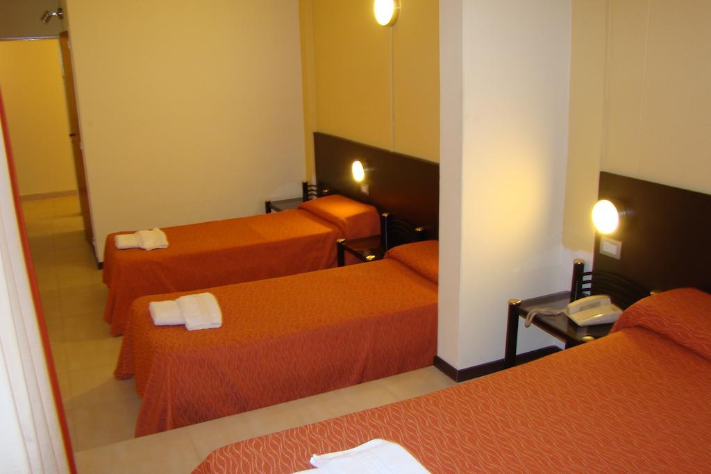Hotel Temu Villa Carlos Paz Ruang foto