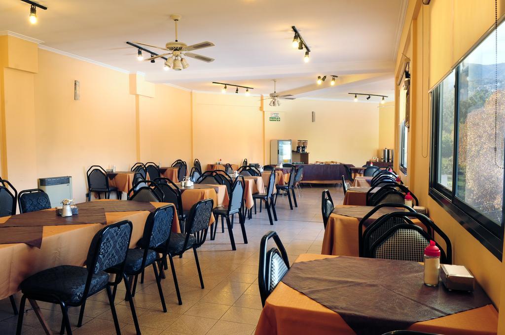 Hotel Temu Villa Carlos Paz Bagian luar foto